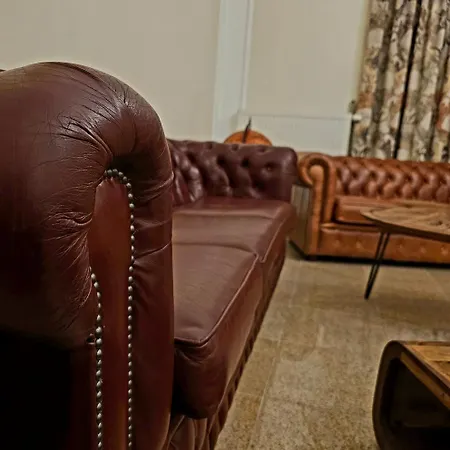 Lingulas - Cosy On Sancova Street, With Free Parking