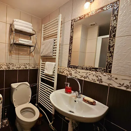 Apartament Lingulas - Cosy On Sancova Street, With Free Parking